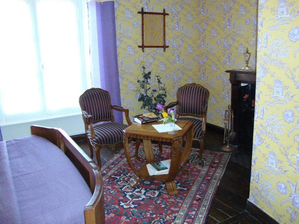 Domaine De La Dame De Lauriere Bed and Breakfast Solignac Værelse billede